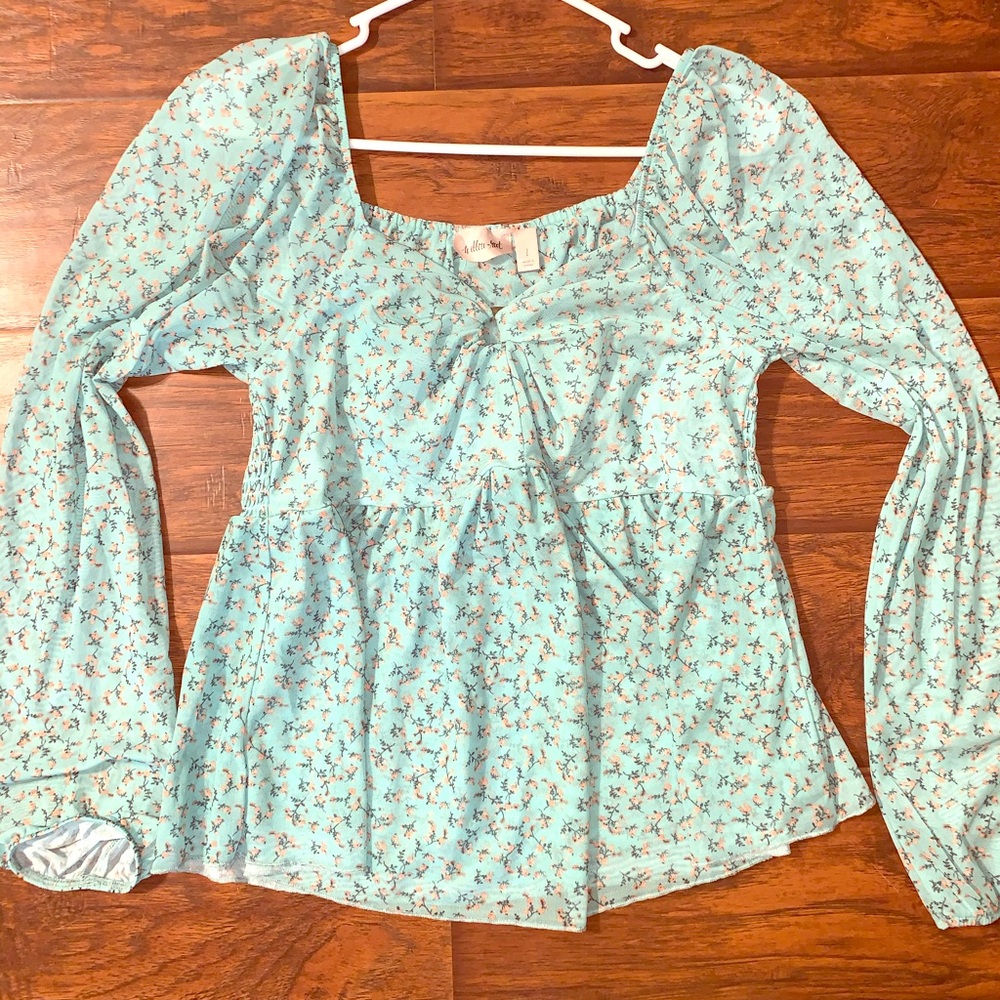 NEVER WORN! Willow & Root baby doll shirt